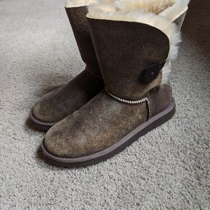 Ugh size 7 boots